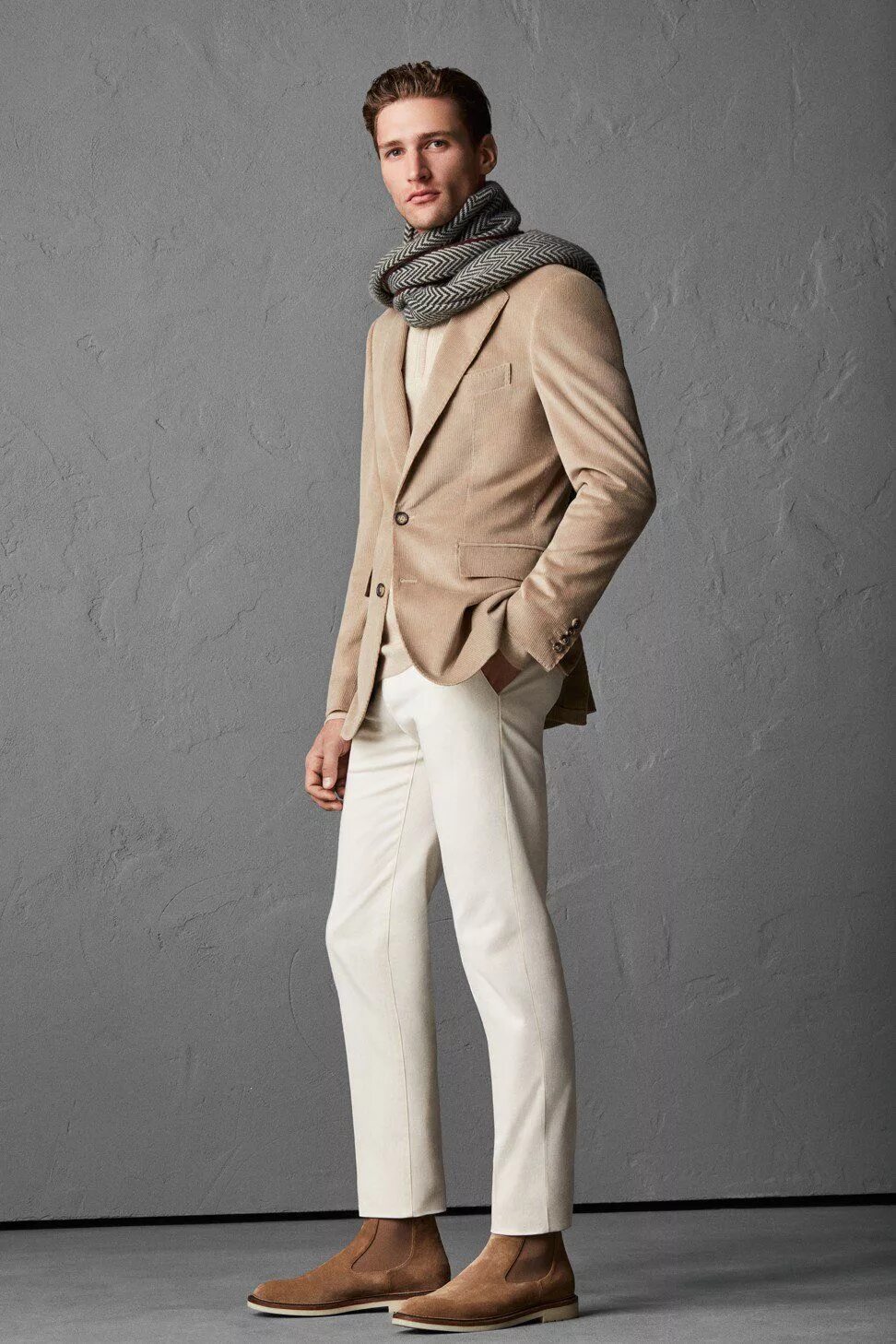 Стиль loro piana. Пальто лоро пиано женское. Лоро одежда. Итальянский бренд loro riano. Пальто лоро пиано.