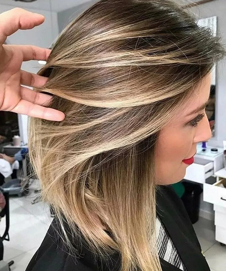 колорирование волос на светлые средние. стрижка лесенка на длинные волосы 2022. мелирование airtouch. мелирование балаяж. стрижка и мелирование в декабре 2023.