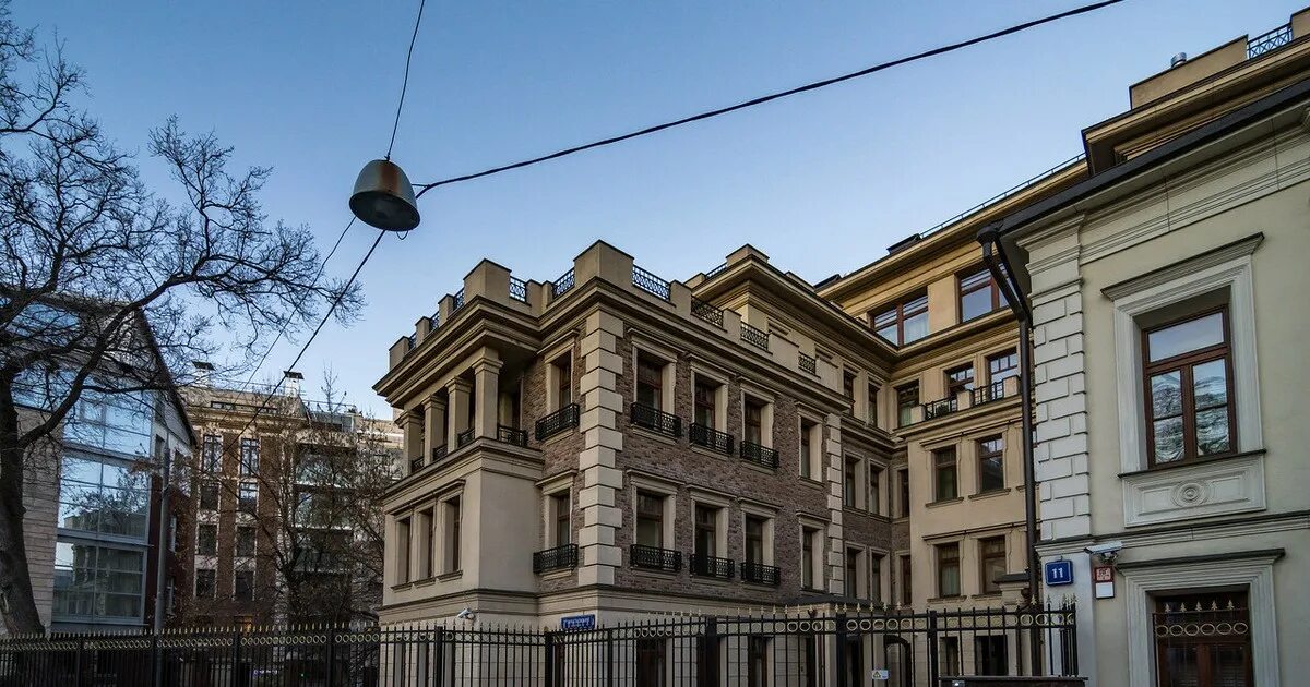 1 й зачатьевский пер 4
