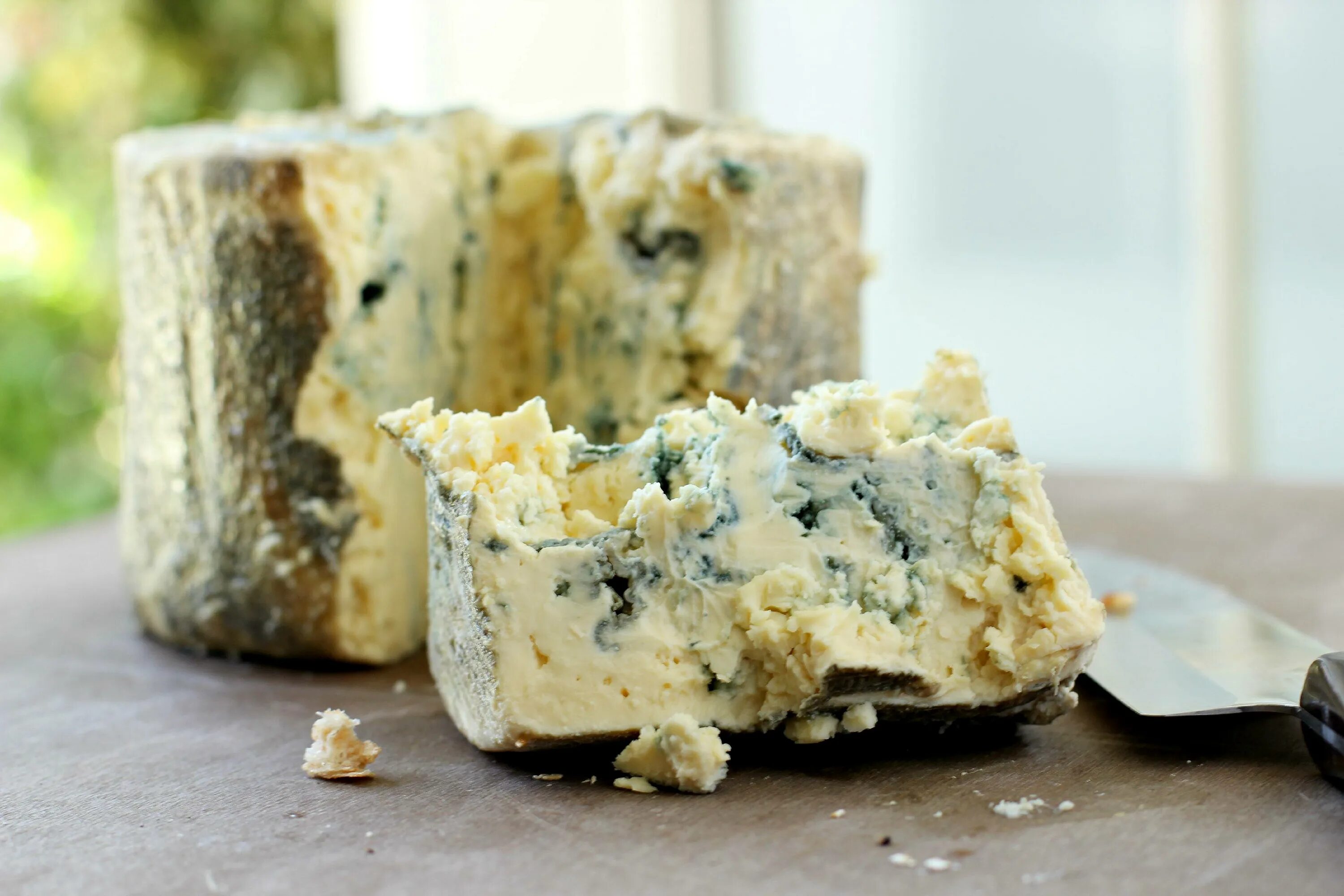 Дор Блю Блю чиз. Сыр Blue Cheese. Сыр с плесенью Блю чиз. Сыр Блю чиз с голубой плесенью.