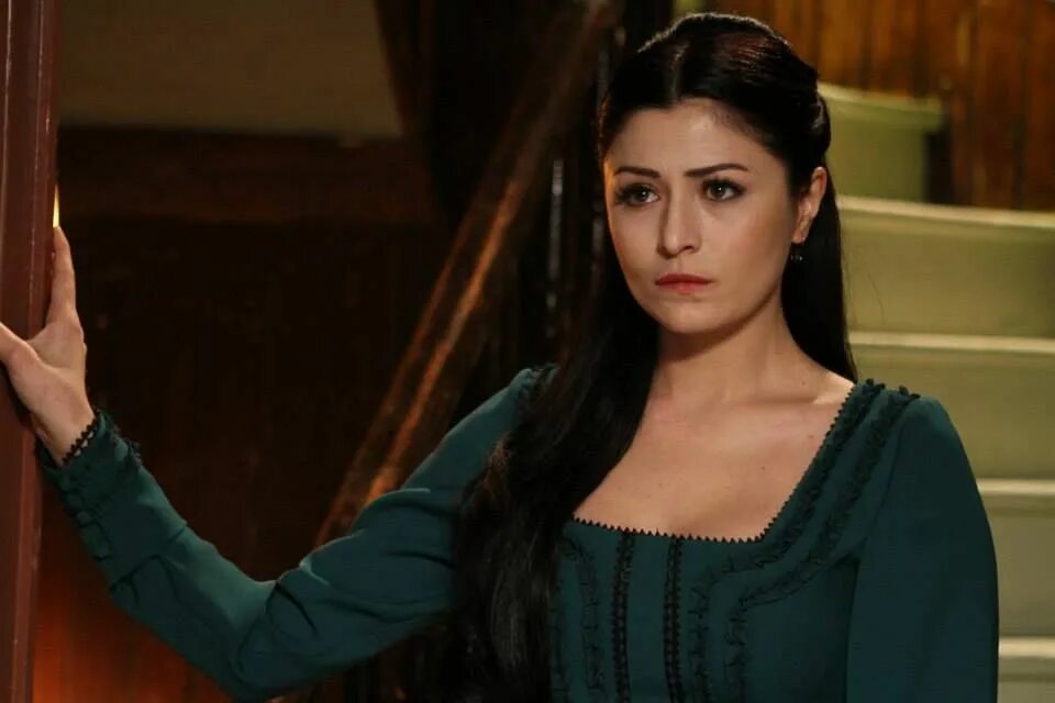 Эсмахан султан. Зовут шах. Шах хубан султан великолепный век. Шах хубан султан. Дениз чакыр шах султан.