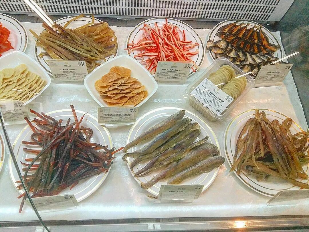 морские гады сухие. сушеные закуски к пиву. пивные закуски. соленая рыба к пиву. сухие морепродукты.