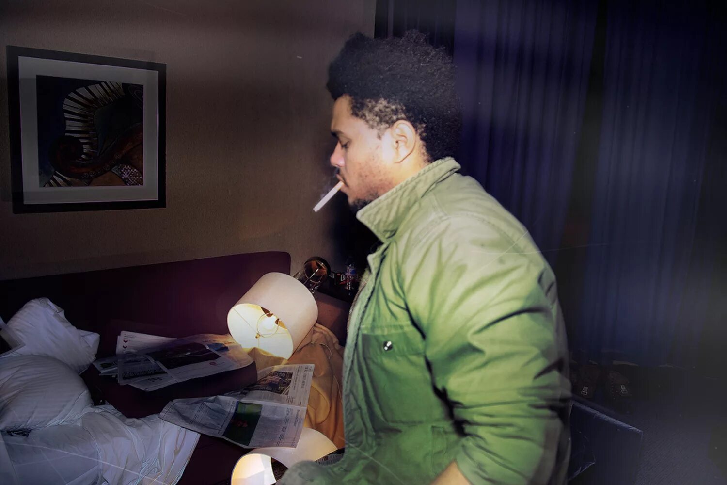 The weeknd rose depp fill void. The weeknd курит. the weeknd trilogy. the weeknd фото.