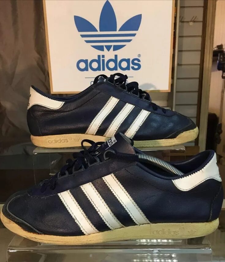 Адидас Классик 1999. Ретро кроссовки адидас 80. Ретро кроссовки адидас 90. Adidas классика 2005. Кроссовки адидас ретро