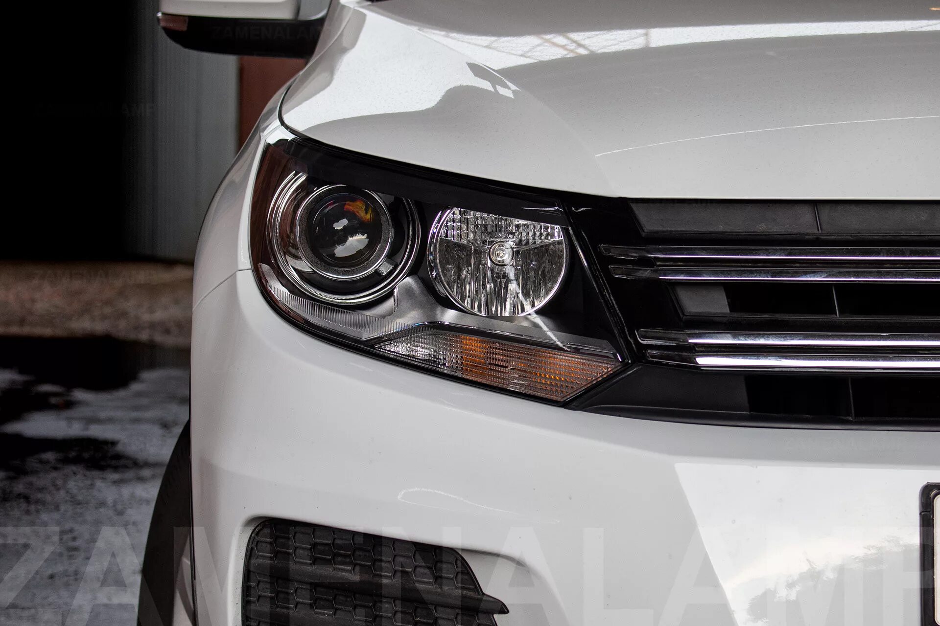 Фара тигуан 2014. Фара Volkswagen Tiguan 2012. Фары Тигуан 1. Фара Фольксваген Тигуан 2014. Фара Тигуан 2015.