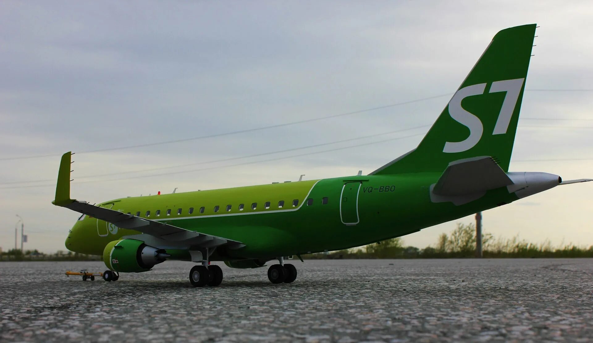 Embraer 170 s7. Embraer e170 s7. Embraer 170 самолет. Embraer rj170 s7. Эмбраер 170 s7.