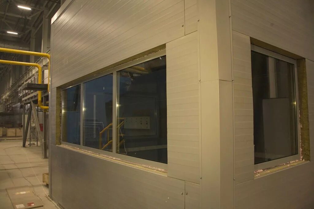 Пожарные окна в здании. Eiw 60. окно противопожарное глухое eiw 30. противопожарное окно ei30. двери противопожарные eiw 30.