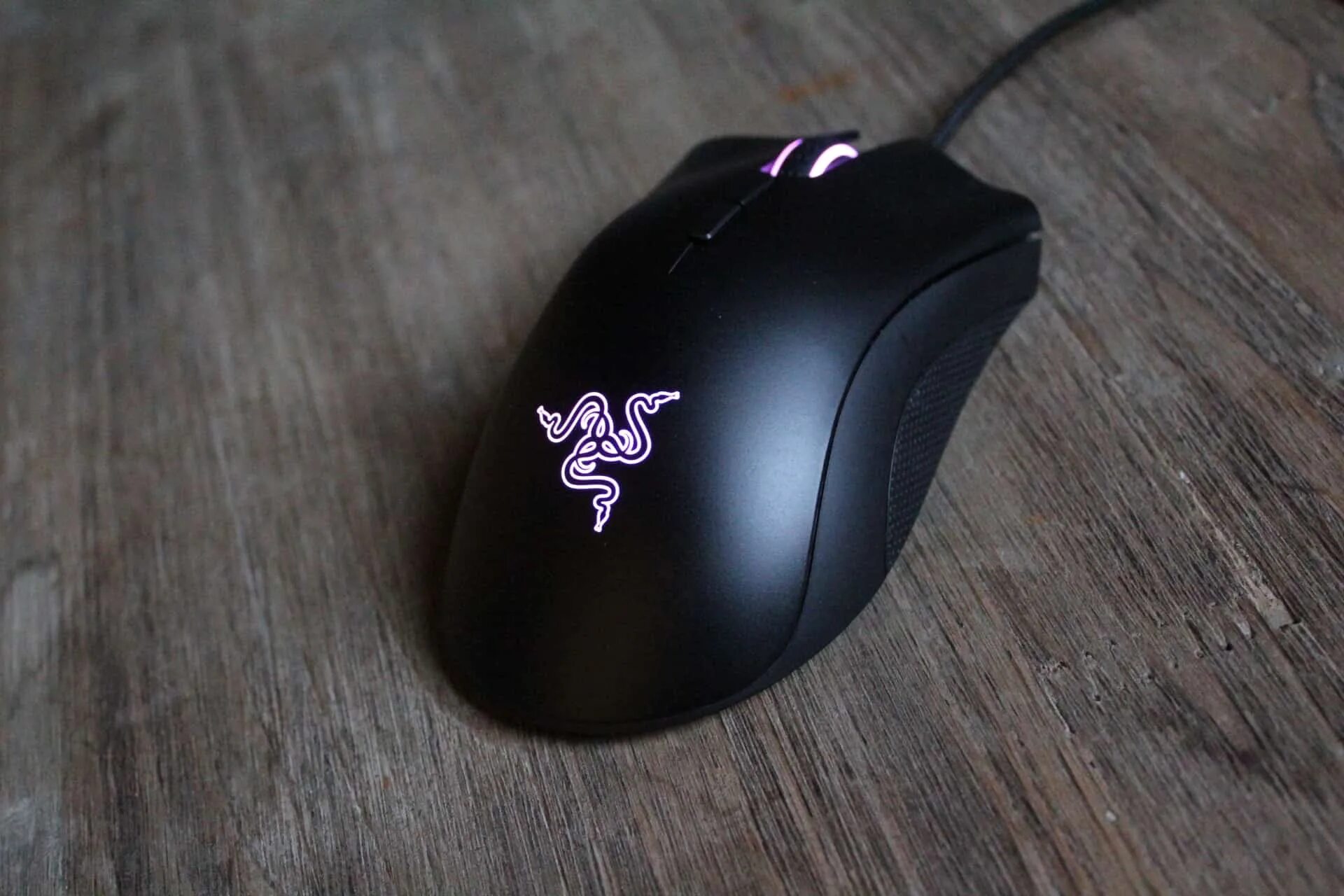 Разер дезадер Элит. Мышка Razer DEATHADDER. Рейзер дозатор Элит. Рейзер мышка для драг клика.