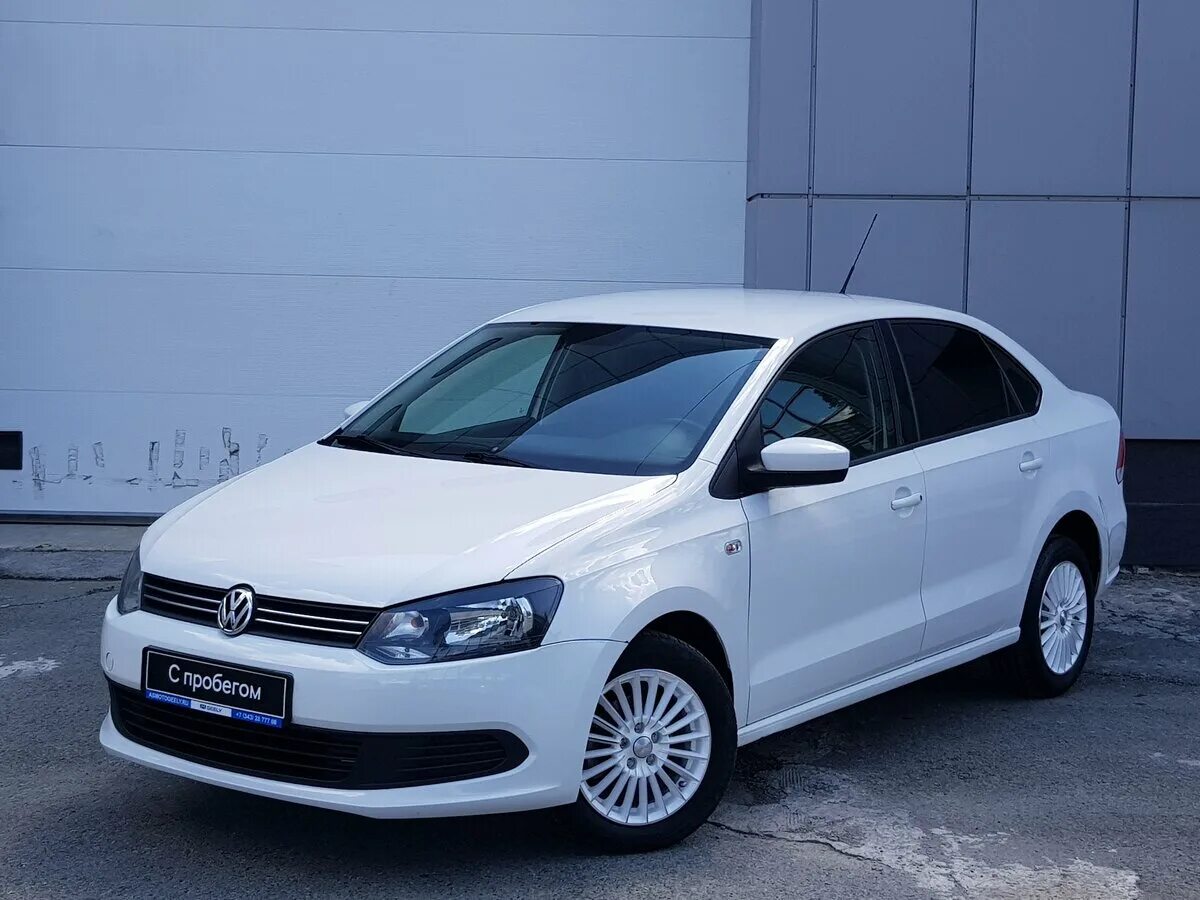 Купить фв поло. Volkswagen Polo 2013 белый. Фольксваген поло седан белая 2012. Фольксваген Polo белая. Volkswagen Polo sedan белый.