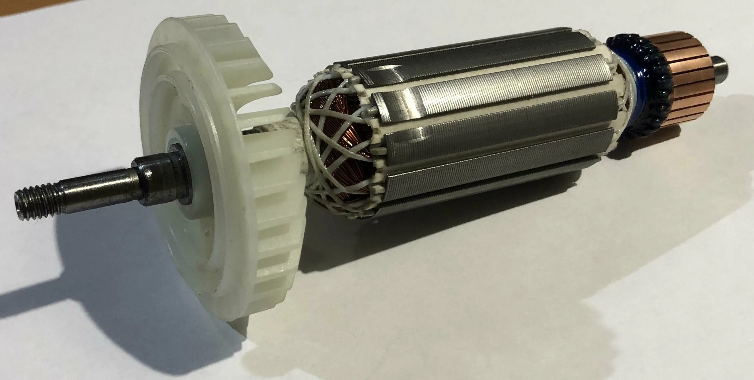 Макита 9558hn запчасти. Makita 9558hn. Makita 9558hn. Ротор ушм skil 2609000245. Ротор для ушм макита 9557.