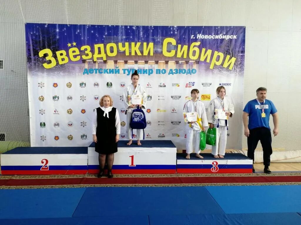 Сибирь 2022. Никита шашков хк сибирь 2022. Хоккей сибирь. Хк сибирь 2002. Мартемьянов металлург магнитогорск.