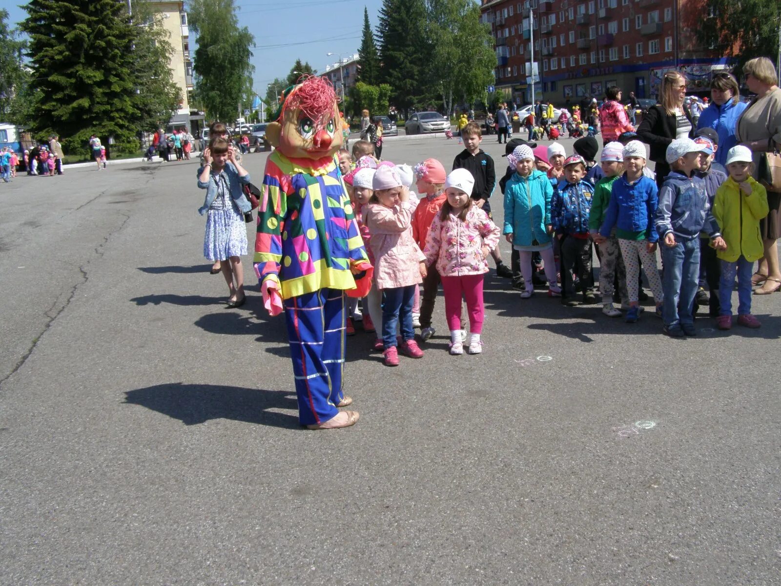 Точный прогноз погоды осинники. Жители Осинников. Осинники день города фото. Осинники высокий детский. Погода в Осинниках на сегодня.