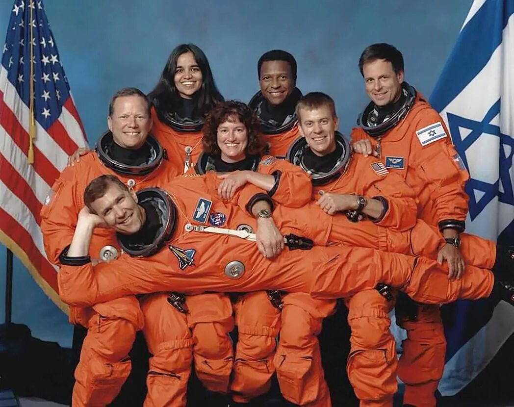 Экипаж Колумбии 2003. Катастрофа шаттла Колумбия экипаж. Катастрофа шаттла Колумбия 2003. STS-107. Фото сделано наса в день рождения