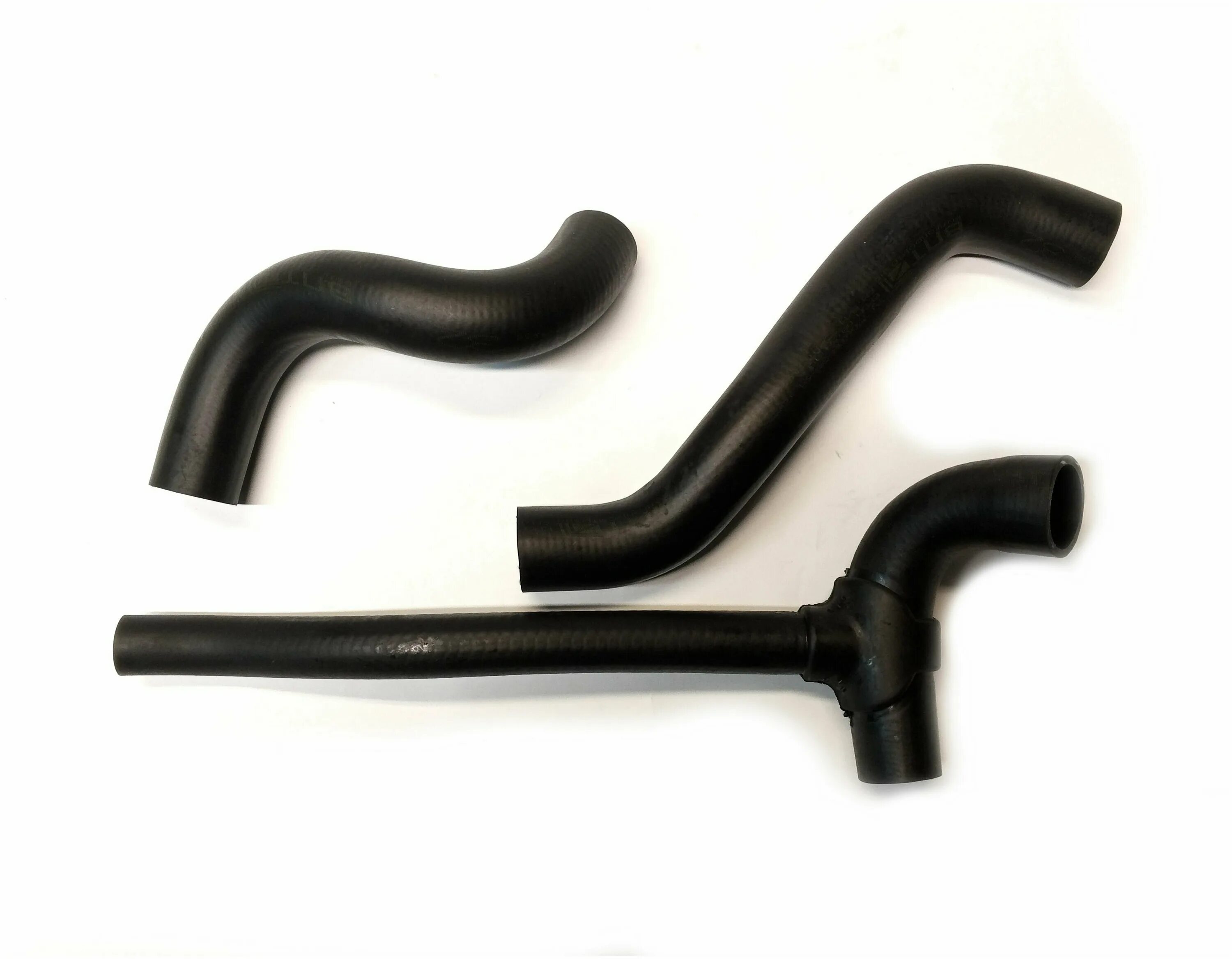 патрубок отводящий 2123. нижний патрубок нива шевроле. т образный патрубок шевроле нива. патрубок радиатора нижний ваз 2123. патрубки охлаждения нива шевроле.