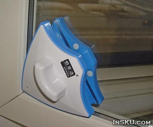 Для мытья окон с двух сторон робот. Окномойка vetta 444-017. Для мойки окон приспособления. Электрическая щетка для мытья окон. Приспособления для мойки окон снаружи.