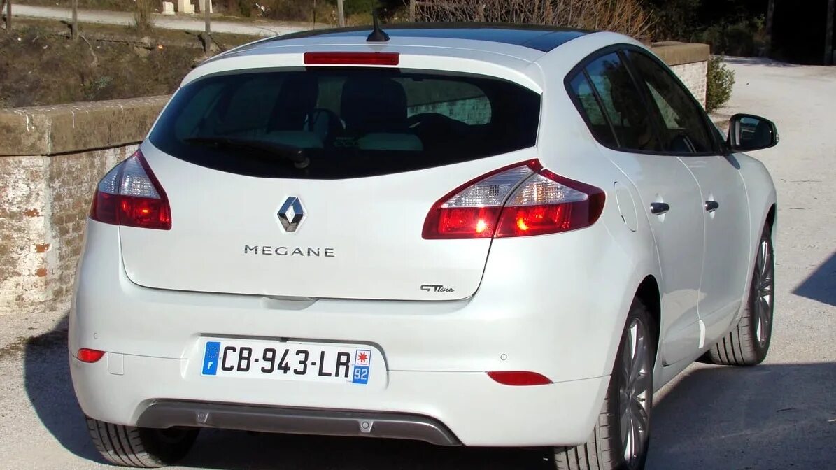 Рено меган 3 механика. Рено Меган 3 1.5 DCI. Renault Megane 1.5. Рено Меган 3 хэтчбек 1.5. Renault Megane 1.5 DCI.