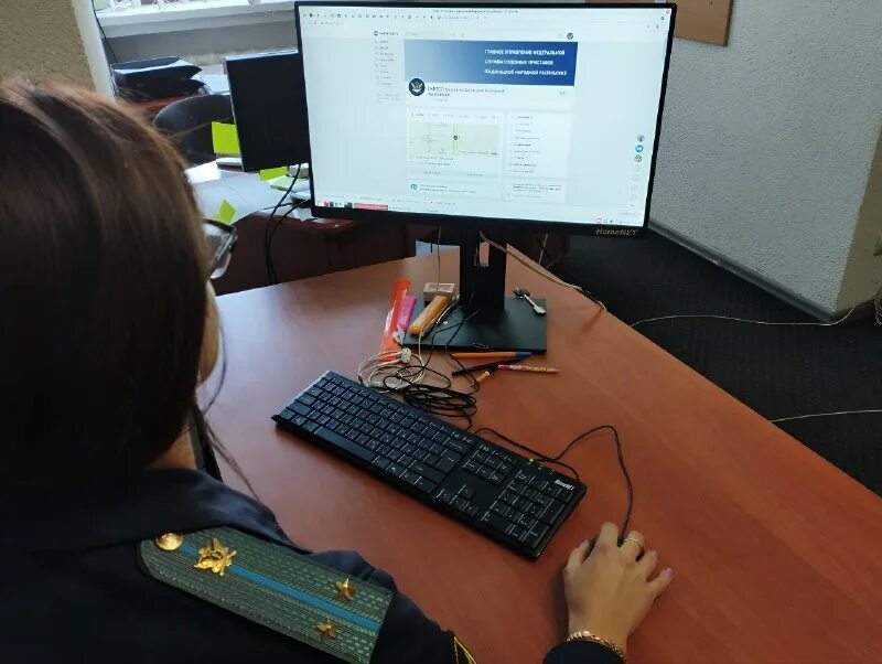 Сотрудник службы судебных приставов. Уфссп по днр. Уфссп по днр. Уфссп по днр. Судебные приставы курчатовского района.