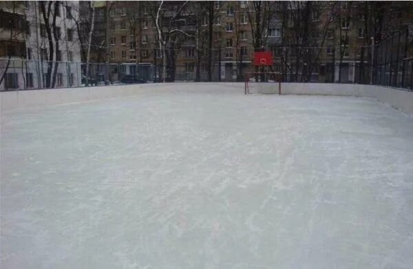 каток красный маяк. каток с естественным льдом порядковый пер. дворовый каток в москве. парк отель ершово каток. каток на горчакова в бутово.