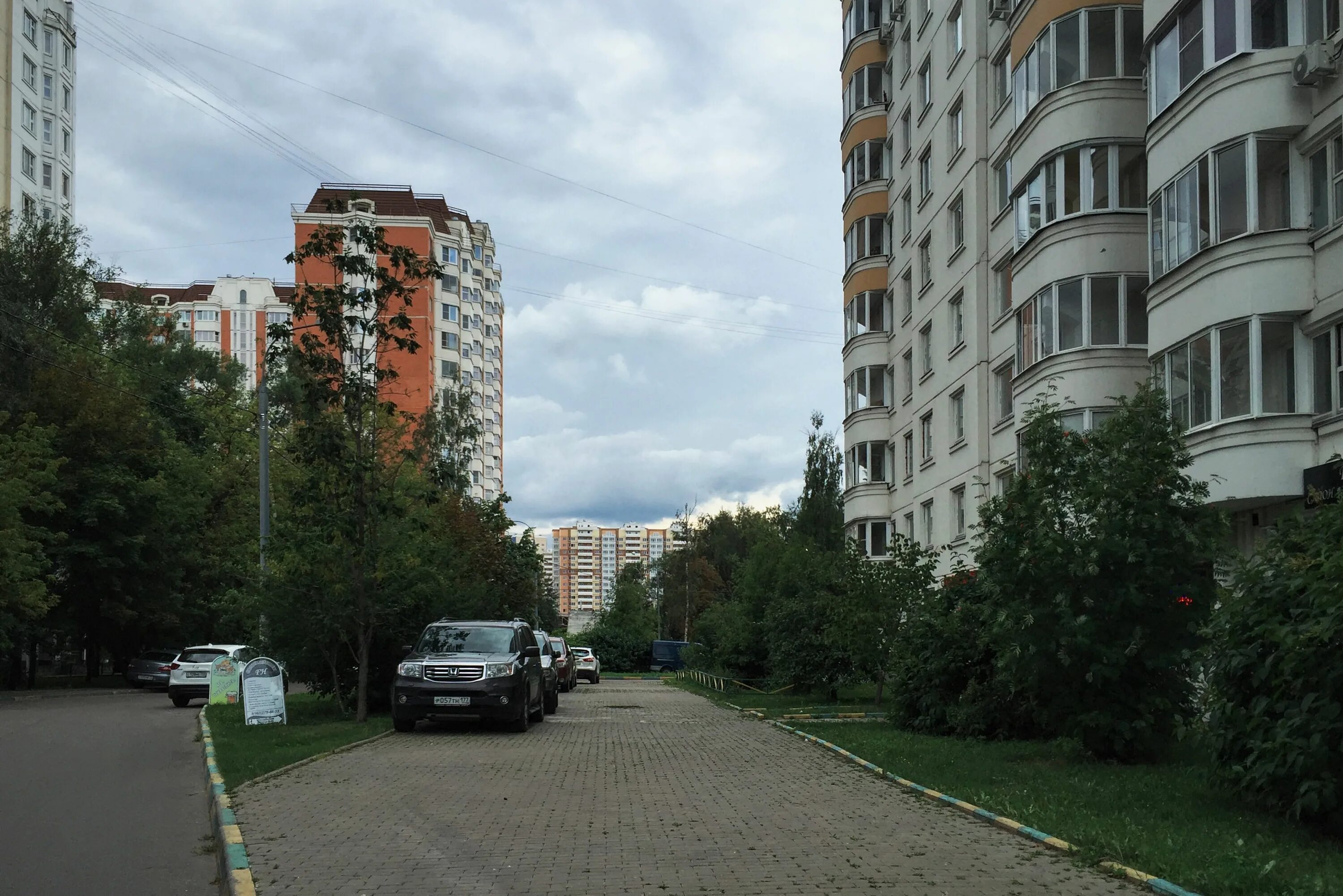 Г москва ул дыбенко 1. Москва дыбенко 43. дыбенко 7/1 фото. moscow dybenko street 16/1. китайская стена дыбенко революционная фото жилой дом.