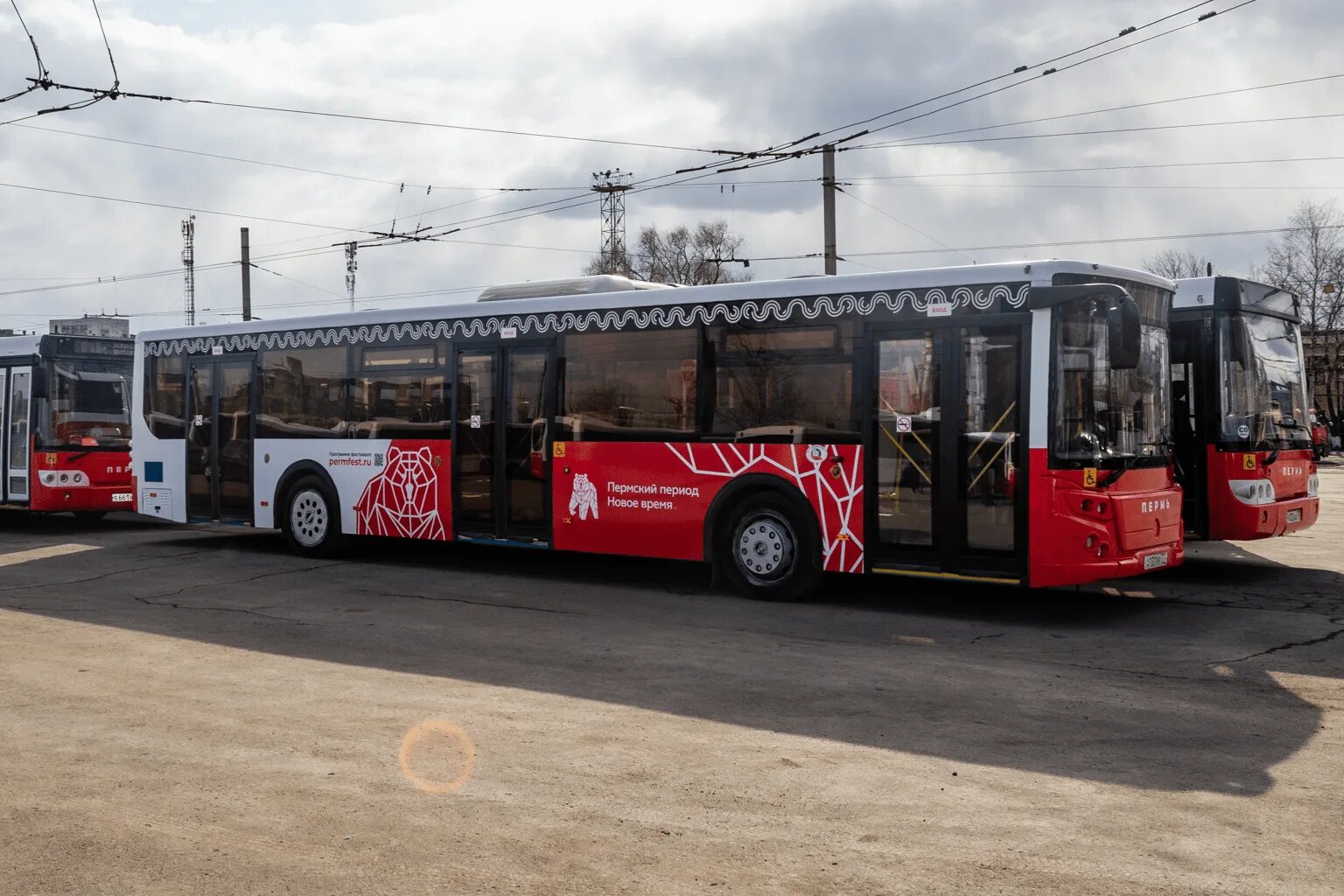 Первый автобус пермь. ЛИАЗ 5292 Пермский край. Автобус ЛИАЗ Пермь. Новый транспорт в Перми. Новые автобусы в Перми.