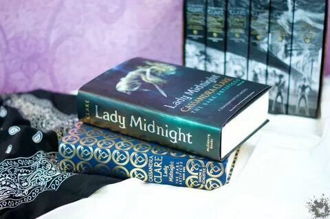 Lady in midnight на русском