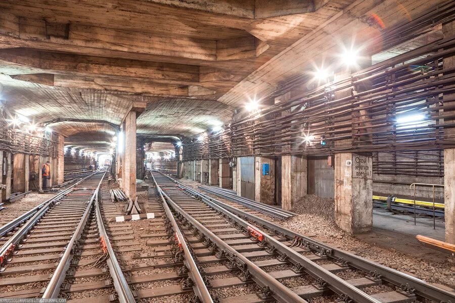 Поселок метро. Тоннель метро Сокол. Станция Сокол метро 2033. Тоннель метро Партизанская. Оборотный тупик метро станция Сокольники.