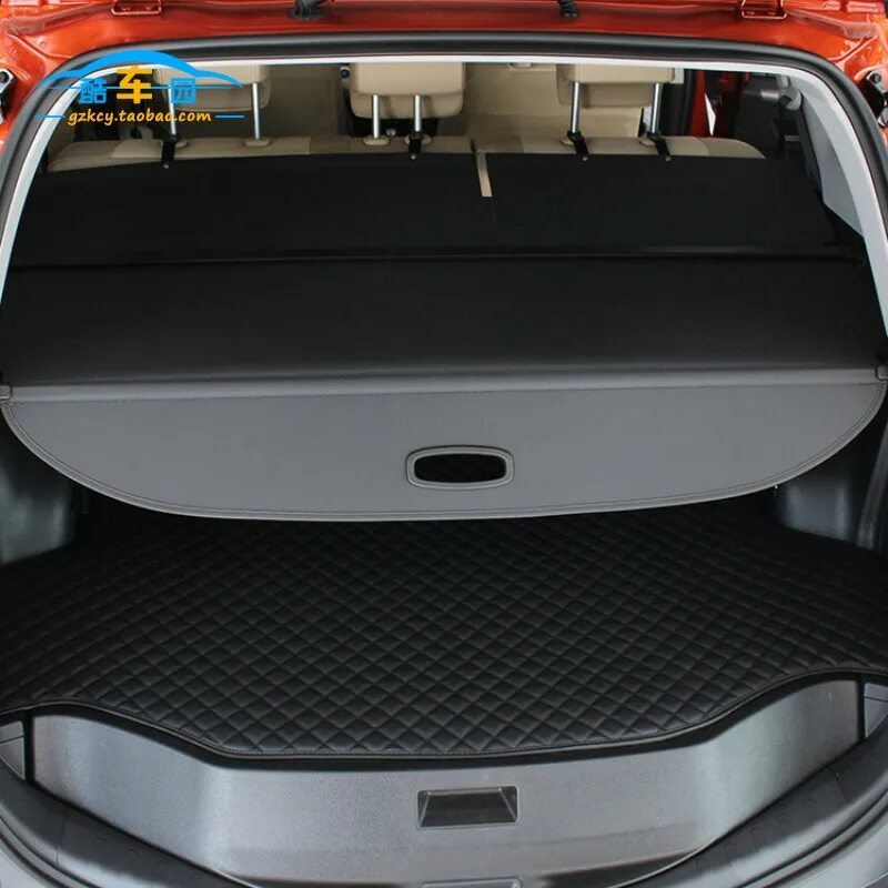 Toyota rav4 2014 багажник. Тойота шторка багажника. Тойота шторка багажника. Toyota highlander 2015 багажник. Шторка в багажник тойота ипсум 21.