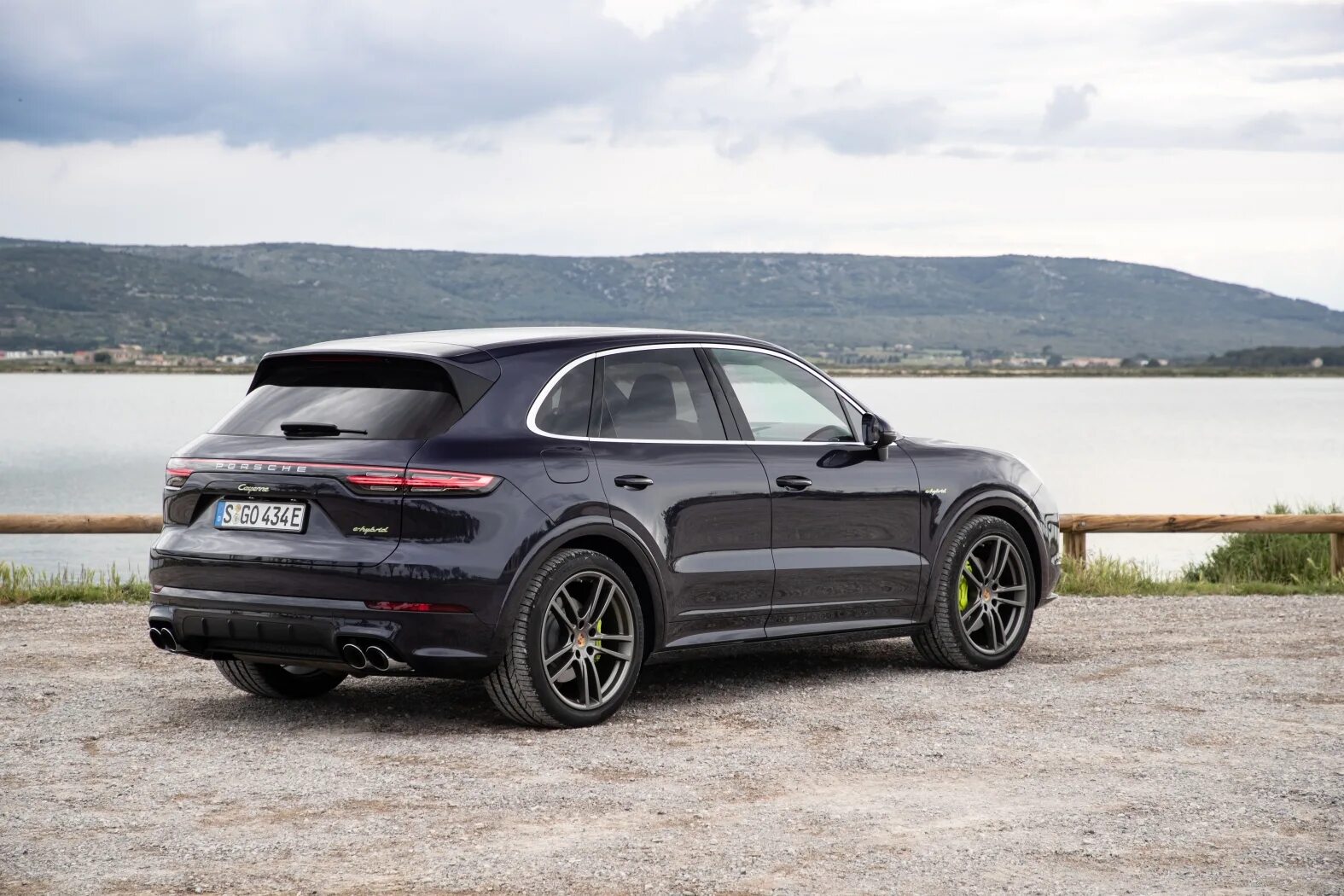 Cayenne hybrid. Porsche cayenne 2019. porsche кайен 2019. porsche cayenne e-hybrid. porsche cayenne s 2019.