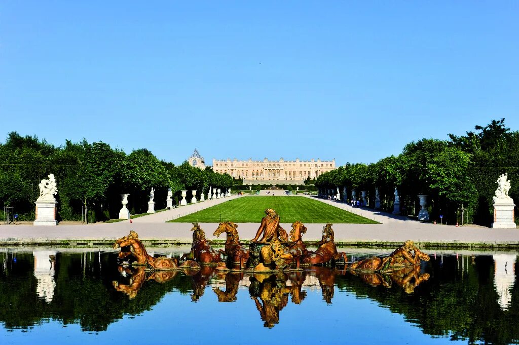 Chateau de versailles. Версаль Париж. Франция достопримечательности Версаль. Версальский дворец и парк. Версальский дворец в Париже.