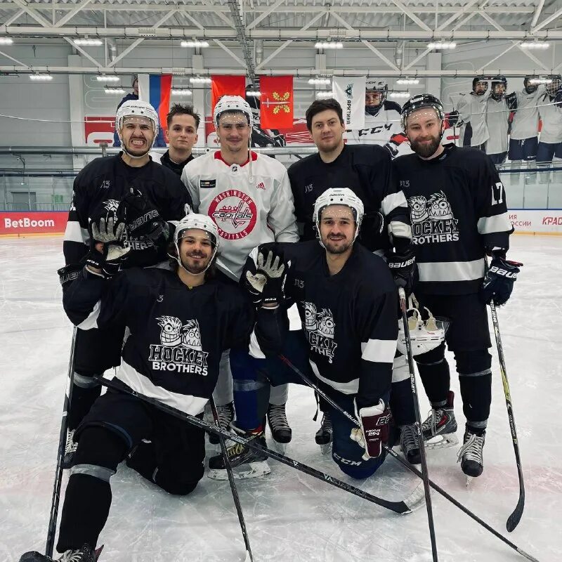хоккей бразерс. хоккей бразерс. Hockey brothers фото. Hockey brothers. копыч hockey brothers.