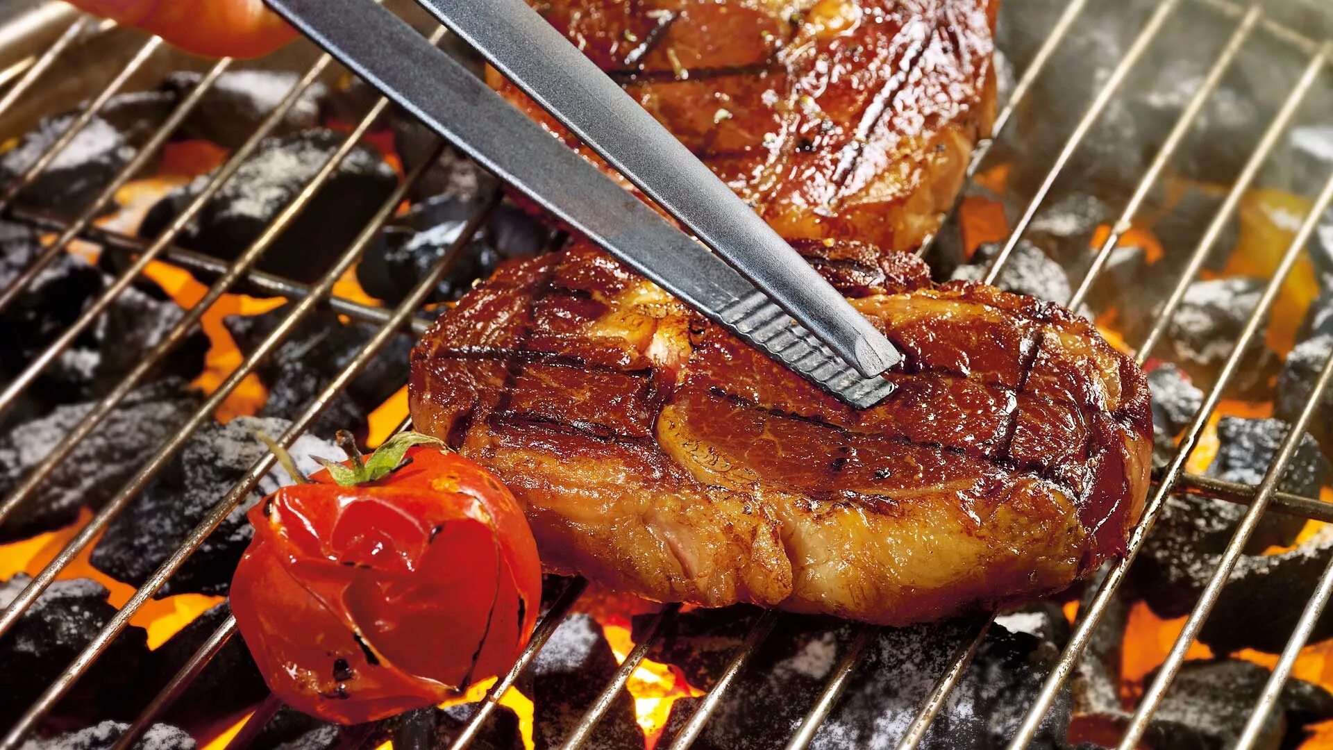 Сочный стейк. Rump стейк. Стейк ростбиф. Ростбиф на гриле. Ростбиф на гриле.