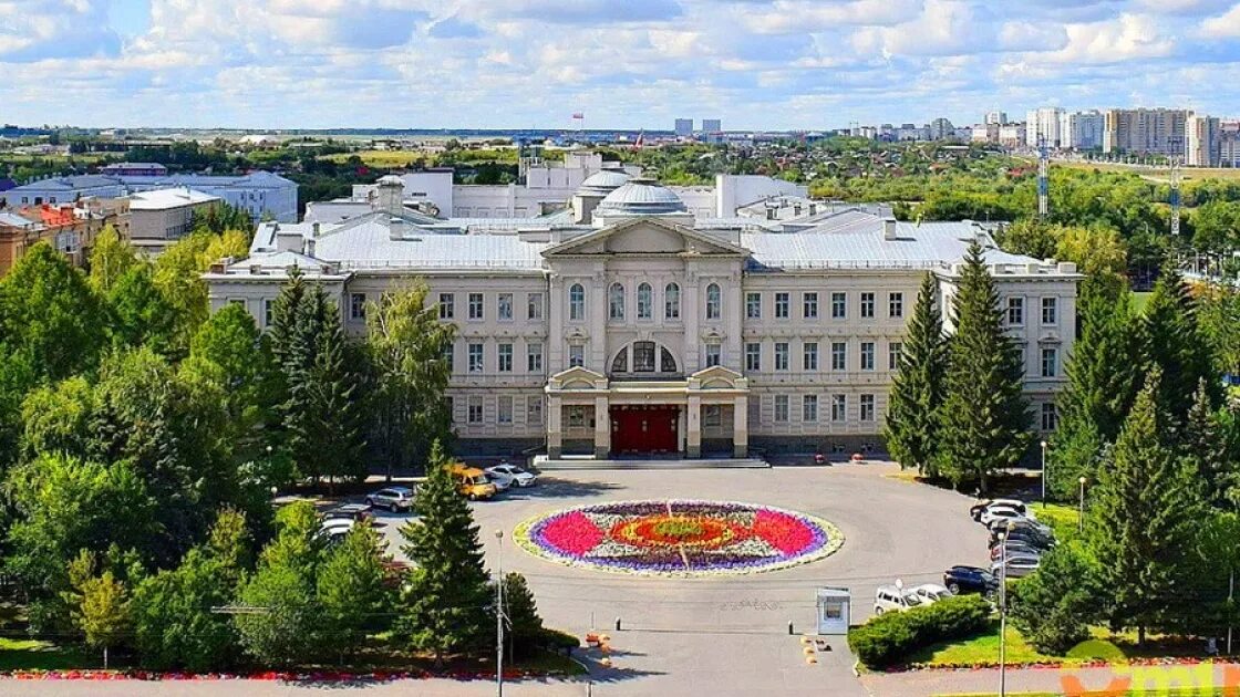 Фонтан изобилие омск. Омск соборная площадь (омск). День города омск. Современные здания омска. Фонтан на ленина омск.