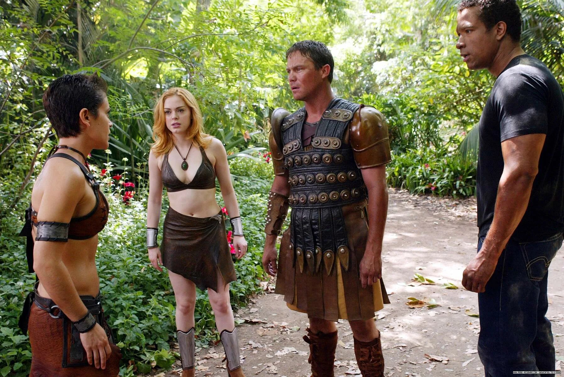 Зачарованные фиби амазонки. Зачарованные season 6, episode 6. Фиби зачарованные. Зачарованные season 6, episode 6. Зачарованные 6 1.