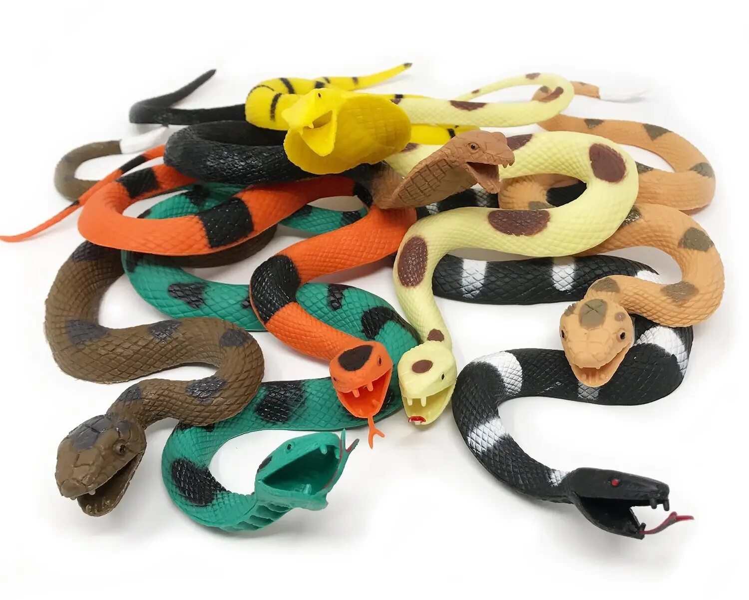 Где можно купить змею. ДЕАГОСТИНИ змеи. Змеи игрушки питон. Опасные змеи ДЕАГОСТИНИ. Резиновая змея игрушка.