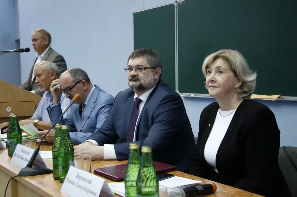 Сайт волжского волгу. ВГИ Волжский. Волгу Волжский. Преподаватель археологии ВГИ Волгу Волжский.