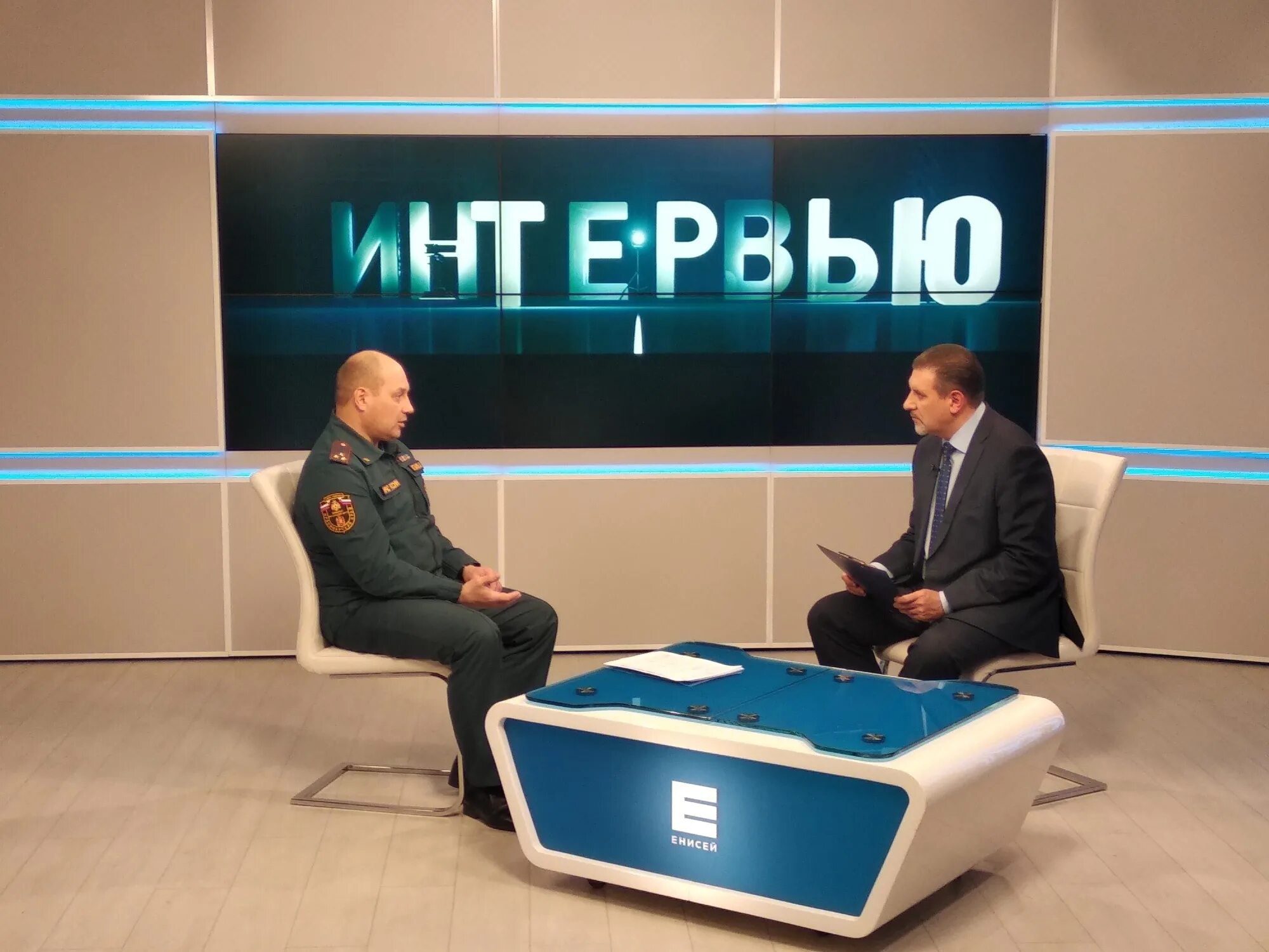 Телеканал Енисей. Канал Енисей Красноярск. Енисей регион Красноярск. Ведущие канала Енисей интервью.