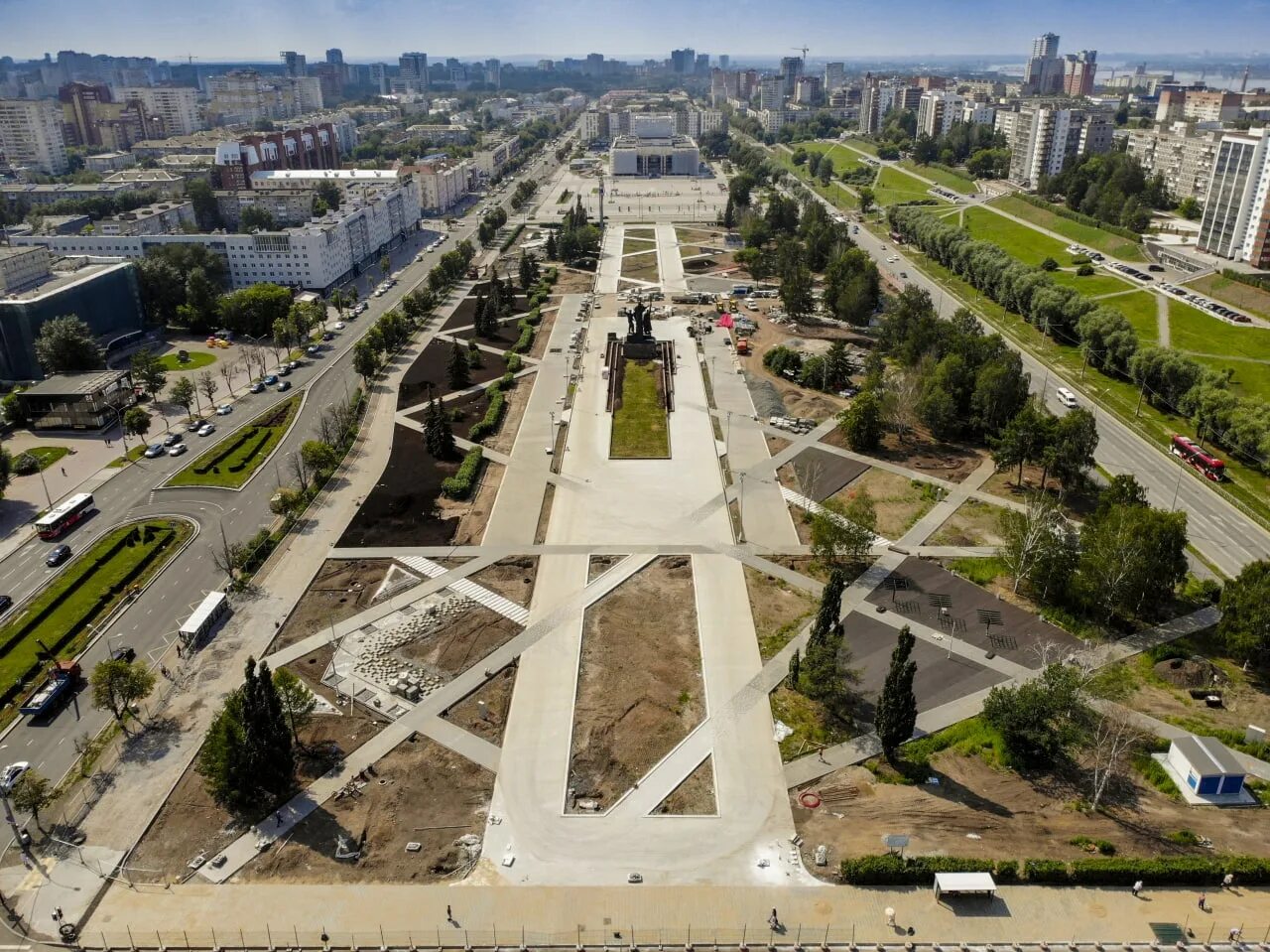 Эспланада пермь сейчас. Эспланада. эспланада пермь. новая эспланада пермь. пермь эспланада 2005 год.