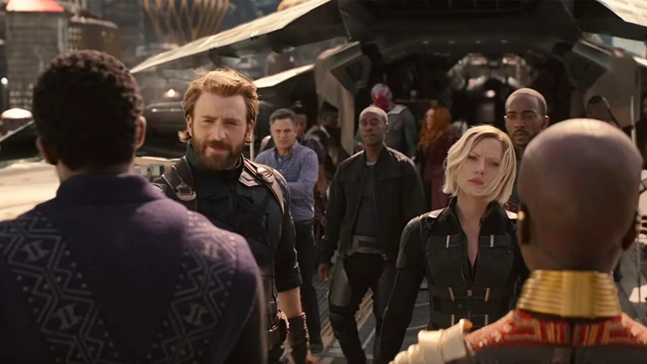 Мстители: финал avengers: endgame, 2019. Мститель финал 2018. Мстители финал фильм 2019 ракета. Мститель финал 2018. Стэнли мстители финал.