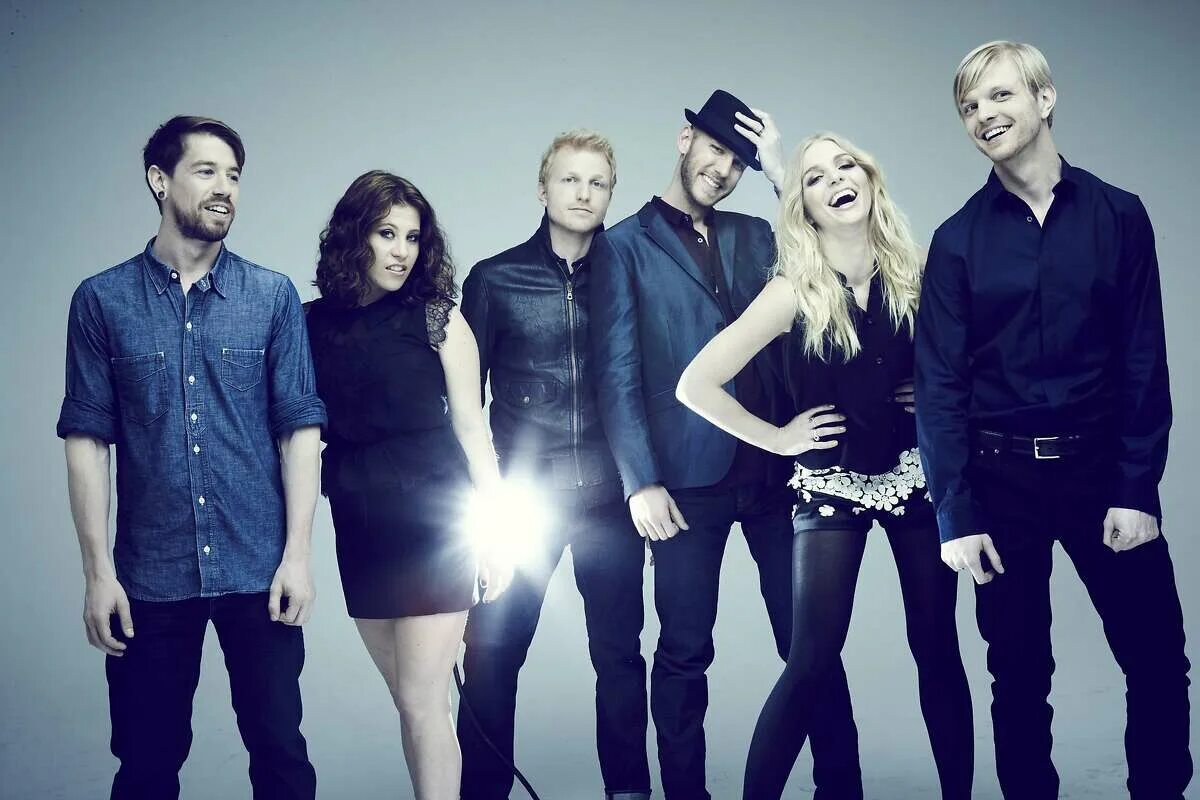 Кепка berkut fight. Девушка мечты фильм 2019. Аса мма эмблема less show more fighting. Acb3 логотип. Show little more show less.