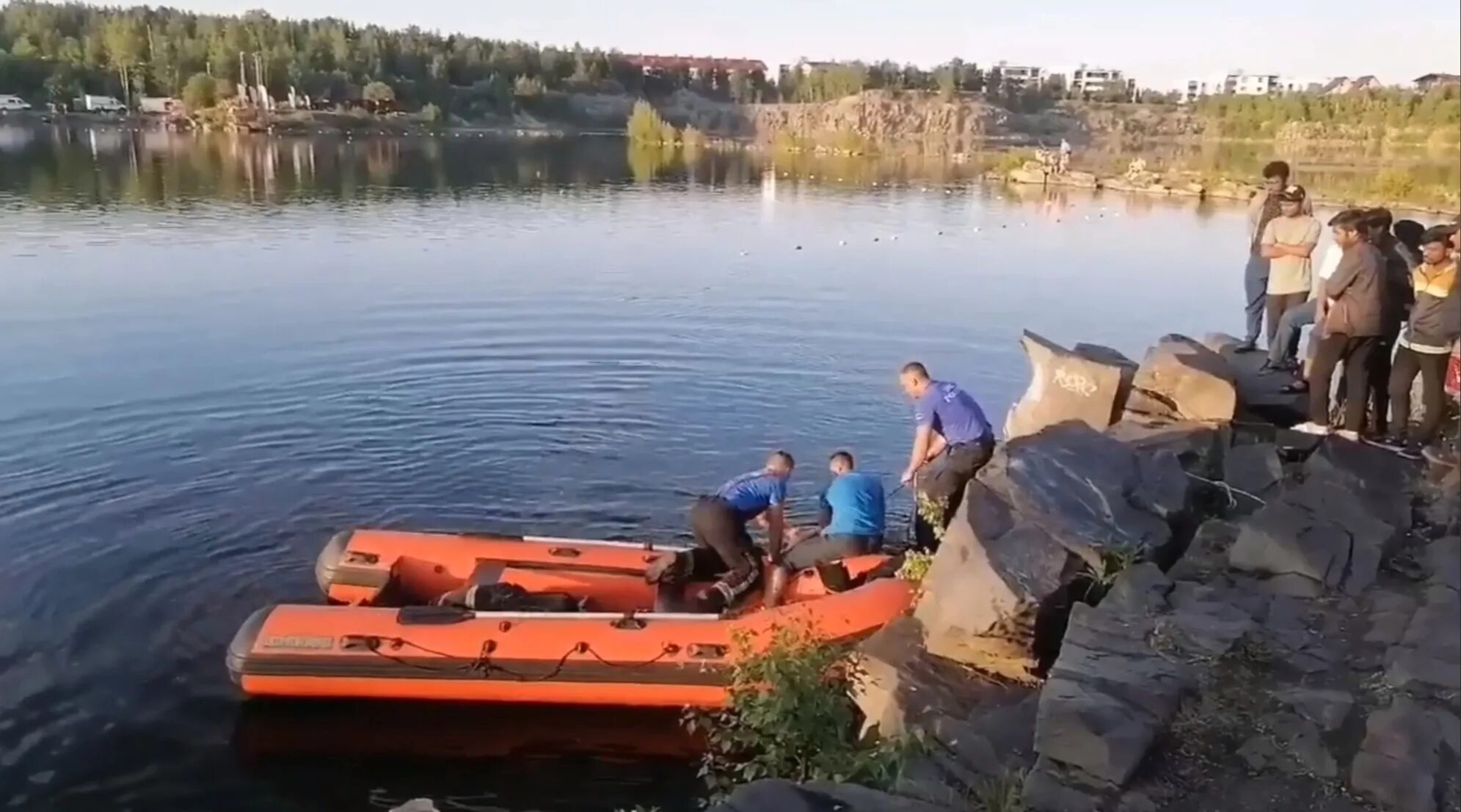 Карьер утонул. Ключевской карьер петрозаводск. парень утонул на карьере петрозаводска. каменный карьер в петрозаводске на ключевой.