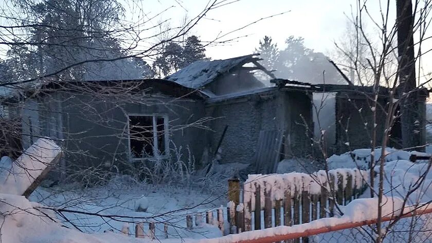 Аварийные дома ноябрьск. Авито ноябрьск. Магазин трофей. Гаражный кооператив ямал муравленко. Дом в самострое ноябрьск.