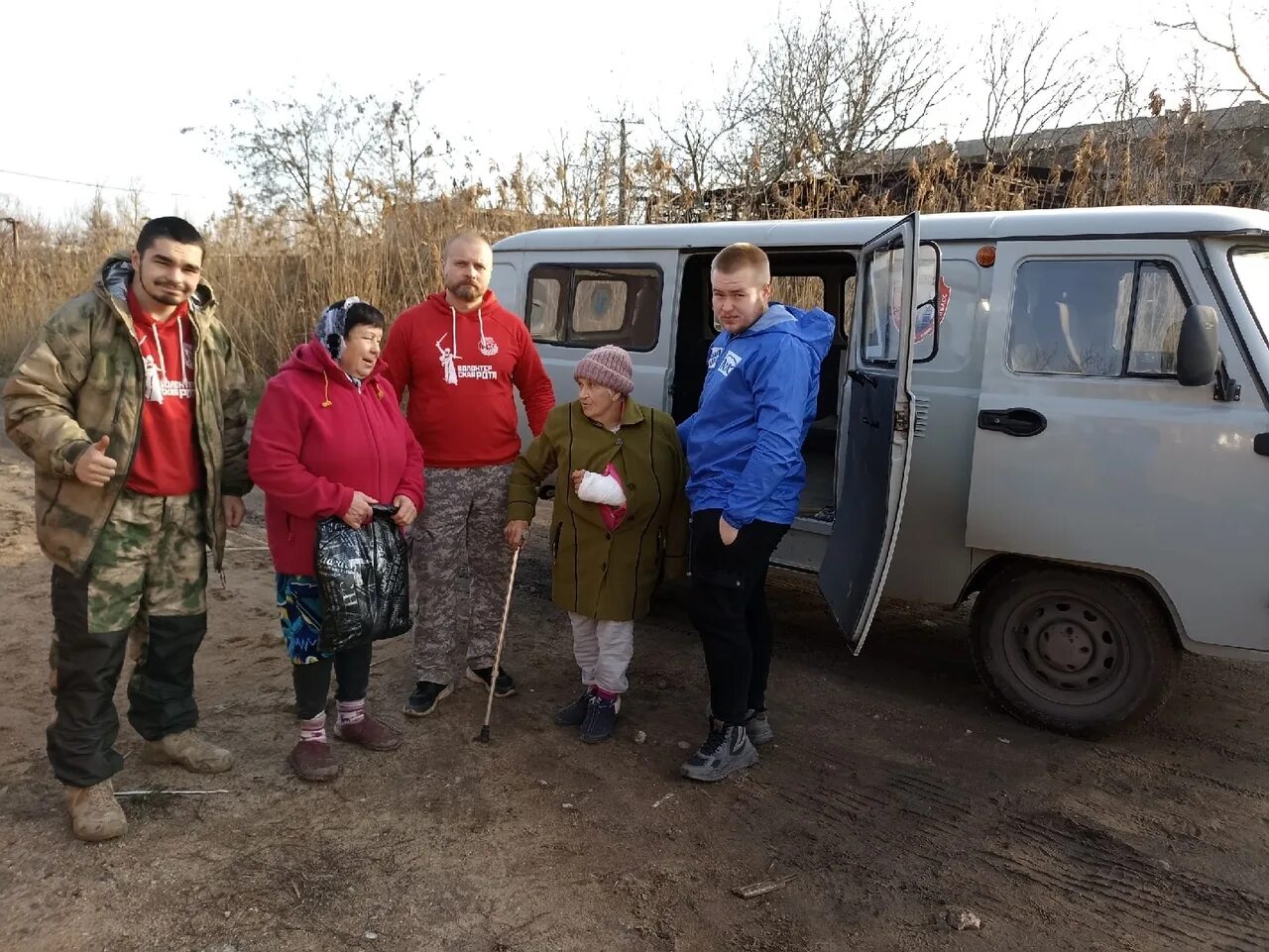 Волонтеры в мариуполе