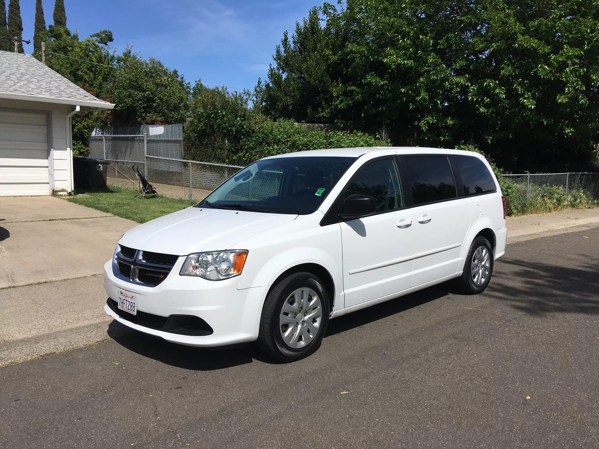 Dodge Grand Caravan 2015. Dodge Grand Caravan 5. Dodge Caravan 2011. Dodge Grand Caravan 2011.