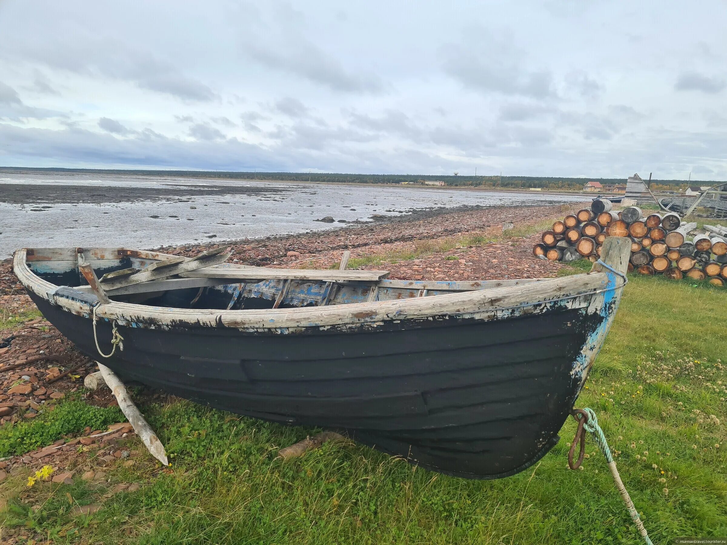 судостроение чертежи. поморская лодка карбас. поморское беспалубное плоскодонное судно на белом море. поморское беспалубное плоскодонное судно на белом море. экспедиция онежское поморье.