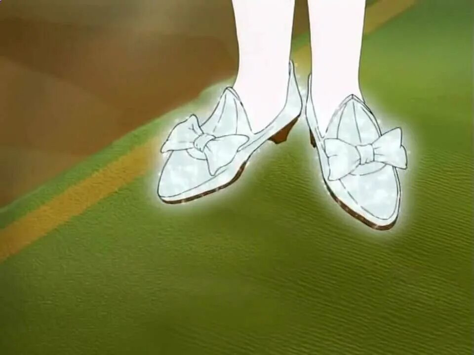 сказочные туфельки. серебряные башмачки элли. туфельки дороти волшебник страны оз 1939. изумрудный город туфельки. джуди гарленд в стране оз.