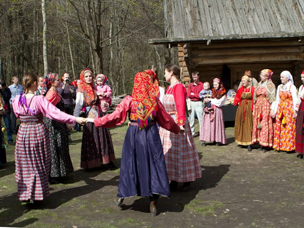 Лельник красная горка. Улица мазурова. Красная горка православный праздник. Минск на карте. Красный бор минск.