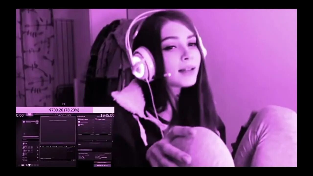 Самые красивые девушки стримеры. Девушка стример. Алинити онлифанс. Kelly jean стримерша декольте. Карина стримерша ламповая няша.