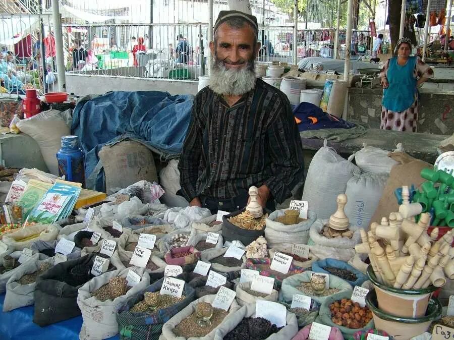 2 неделя душанбе. Куляб рынок. Таджикский рынок. Таджик на рынке. Базар Таджикистан.