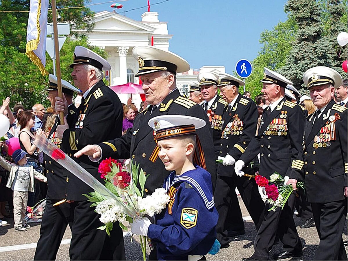 9 мая 11. с днём победы открытки с котом. с днем победы. C 9 мая открытка. ос днем победы.