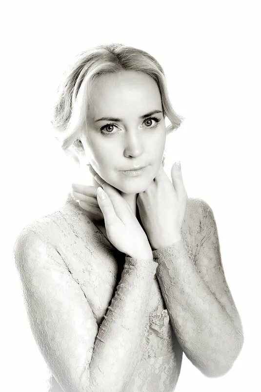 видение анны. видение анны. анна миронова анна-детектив. явление архангела михаила и святой екатерины жанне д’арк. букрей каринэ северный ветер.